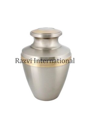 25 CM URN 
Item Code: CP 202
Finish: Pewter & Antique
Material: Brass
Keywords: urnas de cremação